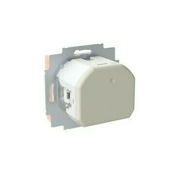 Zásuvka 1násobná s kolíkem ABB 5569T-A32357 242 s clonkami, s nabíjením USB-A, USB-C pudrová
