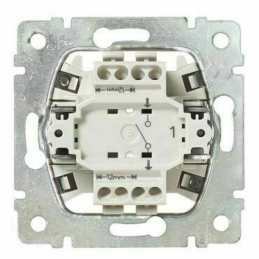 LEG 770102 VA HLIN DVOJPÓLOVÝ SPÍNAČ Č.2