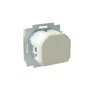 Zásuvka 1násobná s kolíkem ABB 5569T-A32357 243 s clonkami, s nabíjením USB-A, USB-C olivová