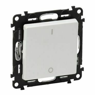 Spínač dvojpólový č.2 LEG 752102 Valena Life 16AX bílá