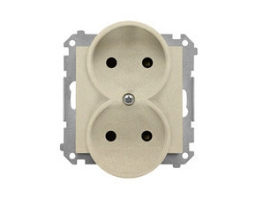 Zásuvka SIMON TG2MCZ.01/144, 2 násobná, bez uzemnění, se clonkami, champagne matná