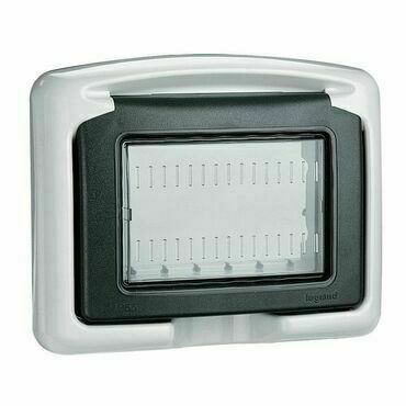 LEG 680633 MOSAIC,ADAPTÉR IP55,3MOD,ŠEDÁ