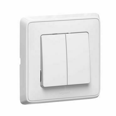 LEG 773805 CA BÍLÁ SÉRIOVÝ SPÍNAČ Č. 5