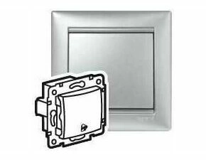 LEG 770216 VA HLIN TLAČÍTKO PIKT ZVONKU