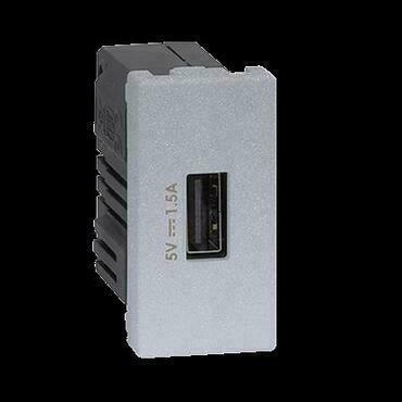 SIMON K126C/8 USB nabíječka K45 USB 2.0 - A 5V DC 1,5A 45×22,5mm hliník