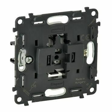 Přepínač střídavý č.6 LEG 752027 Valena Life 16AX