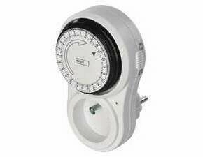 Zásuvka spínací EMOS P5503, mechanická