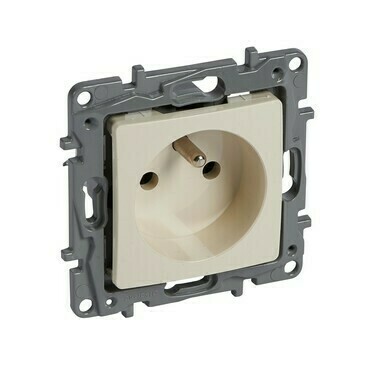 LEG NIL ZÁSUVKA 2P+T 16A BÉŽOVÁ