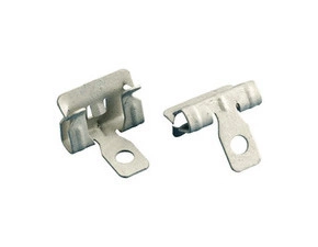 SCHM EB-4H58 170030 natloukací příchytka s otvorem 6,8mm pro závěs, materiál 8-14mm
