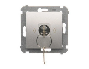 SIMON 54 DWZK.01/43 Spínač jednopólový žaluziový na klíč, (strojek s krytem)3-polohový "I-0-II" (str