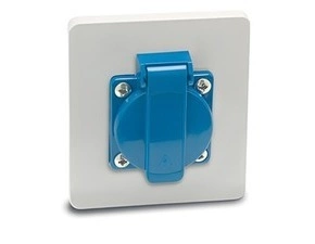 FAM Deska 3915 zás. 230V/16A IP44 SCHUKO