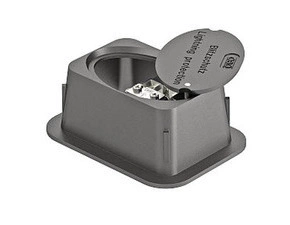 5700 SP Litinová skříň se svorkou