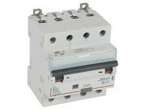 Chránič kombinovaný LEGRAND 411232 DX3 KOMB. 4P B32 300MA A 6KA