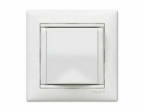 LEG 774422 VA BÍLÁ ZÁSUVKA 2P+T SCHUKO KL