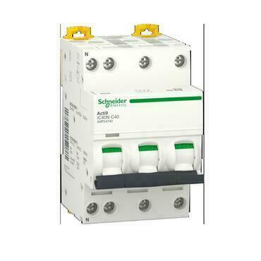 SCHN A9P54740 Jistič Acti9 iC40N 3P+N 40A C 6kA RP 0,42kč/ks