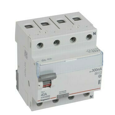 Chránič čtyřpolový LEGRAND 411748 TX3 CHRÁN. 4P 40A 300MA AC-S