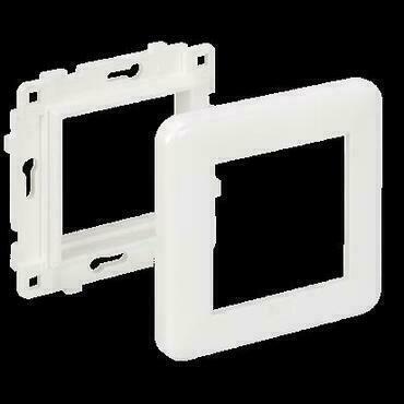 Rámeček SIMON KR245/9, 1 násobný včetně úchytu ke krabici Simon K45, na 1 modul K45, bílá