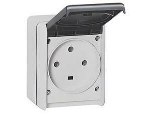LEG 055875 PLX ZÁS. IP44 3P+T 32A ŠEDÁ