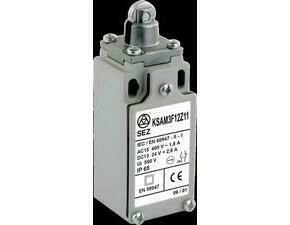 SEZ KSAM3F12W02 Koncový spínač kovový s kovovou kladkou, šířka 30 mm
