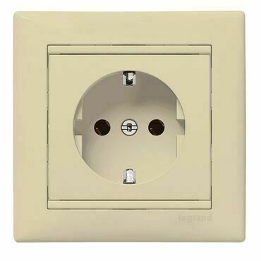 LEG 774320 VA BÉŽ. ZÁSUVKA 2P+T SCHUKO