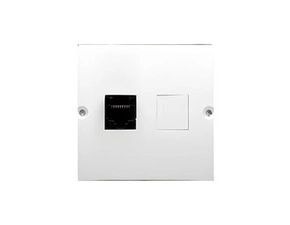Zásuvka datová SIMON BASIC BMF51.02/11, 1 násobná RJ45 kat. 5e (přístroj s krytem), bílá