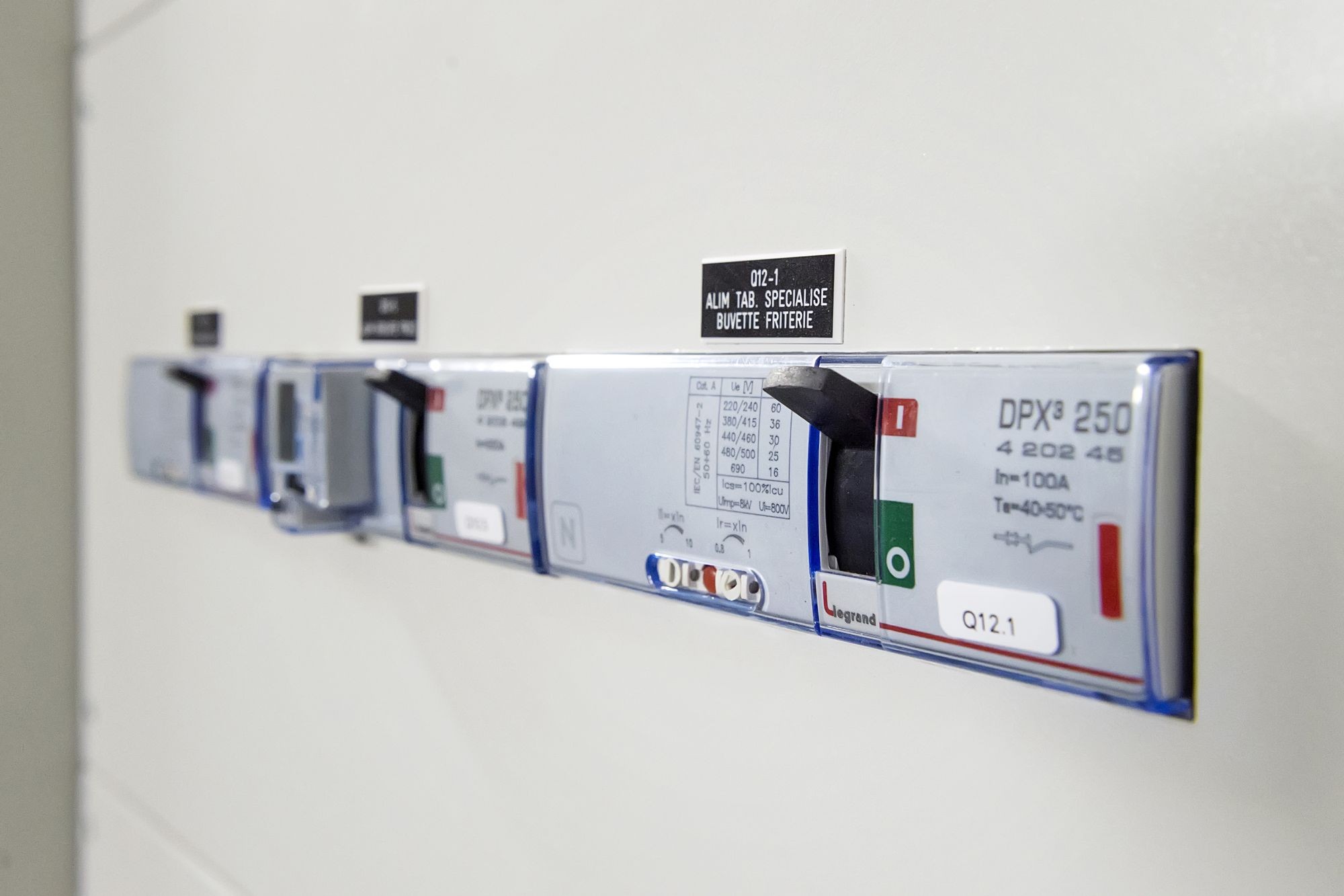 LEG 420245 DPX3 250TM 4P 100A 36KA