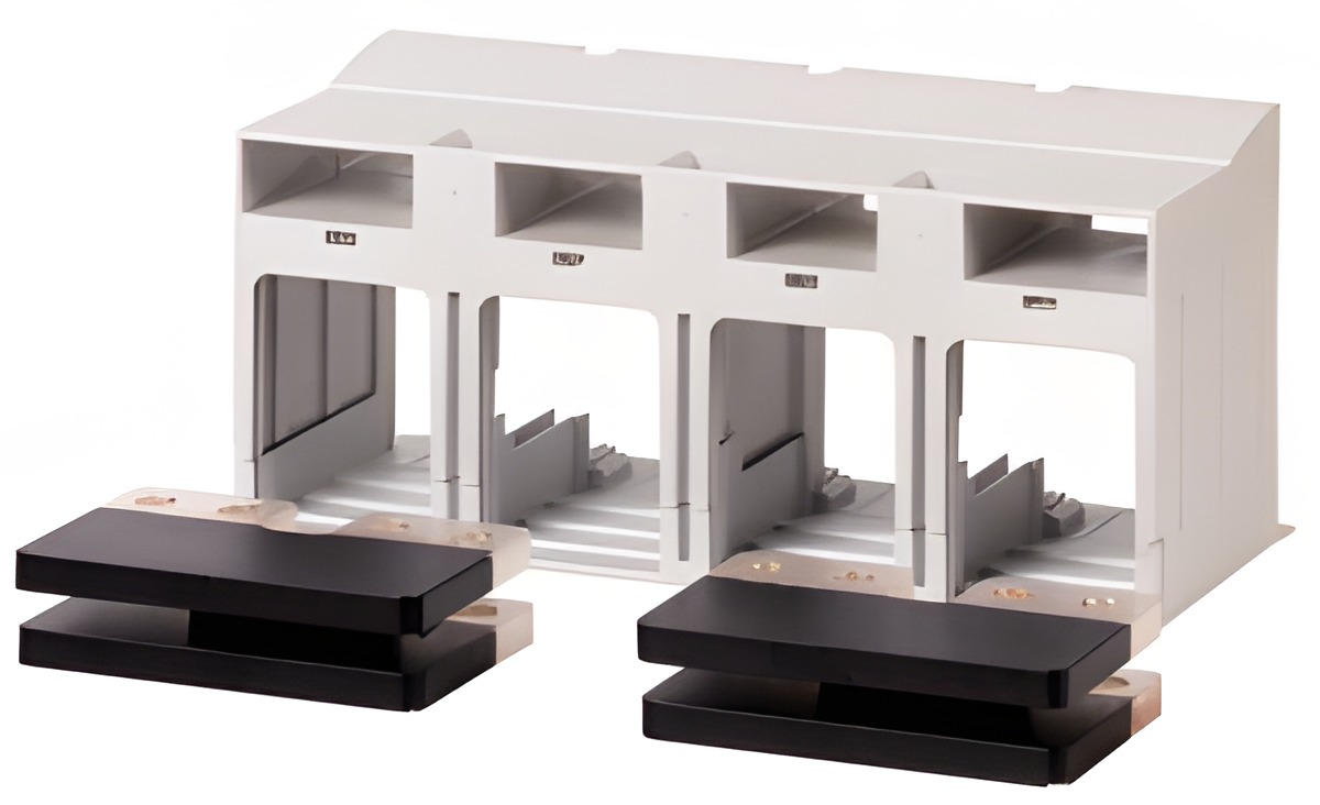 EATON 119888 NZM4-4-XKV2P Propojovací sada 4póly -> 2póly s krytem, do 1400A pro N4-4…DC