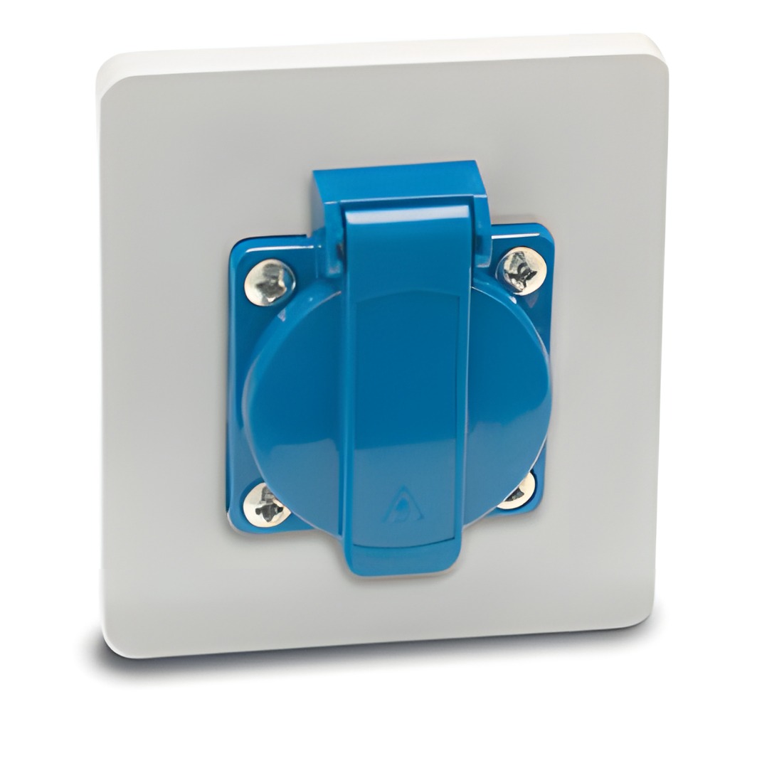 FAM Deska 3915 zás. 230V/16A IP44 SCHUKO