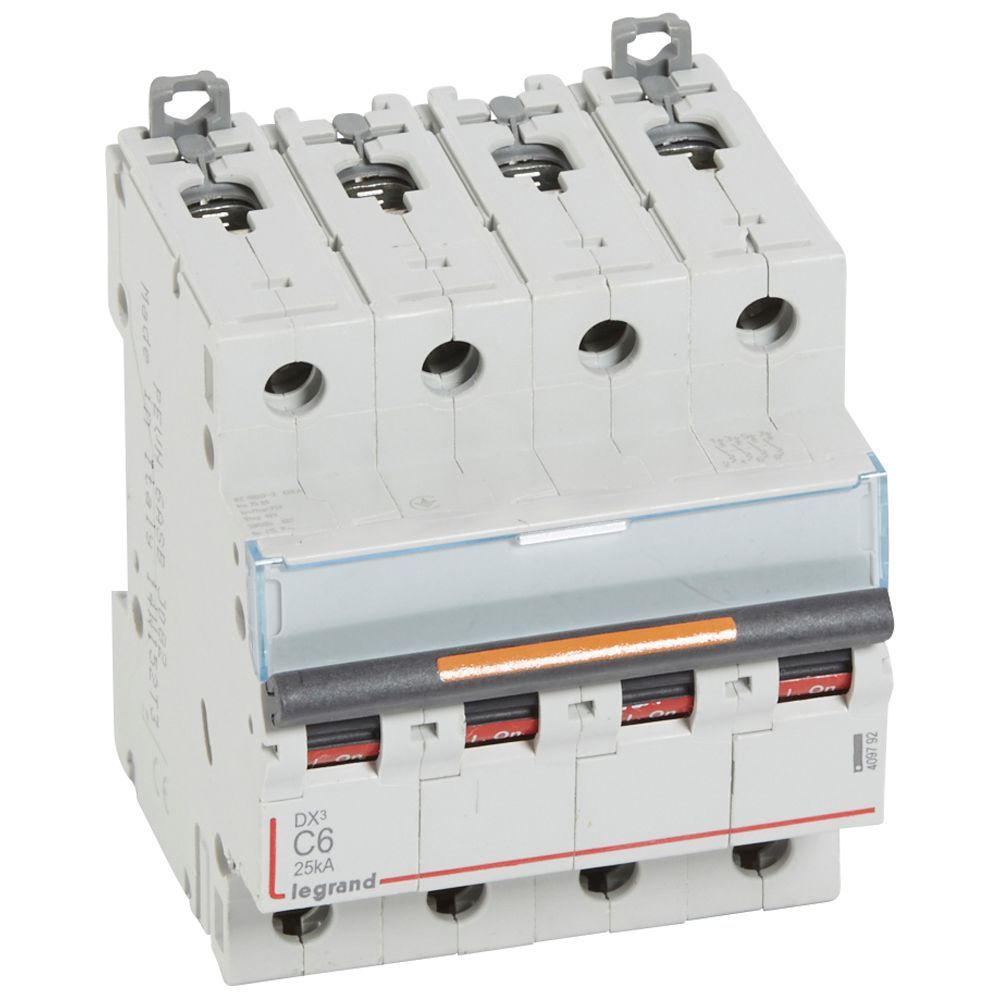 Jistič čtyřpolový LEGRAND 409792 DX3 4P C6 25KA