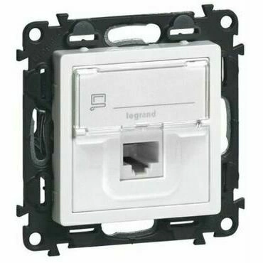 Zásuvka datová Legrand Valena Life CAT5e 1× RJ45 bílá