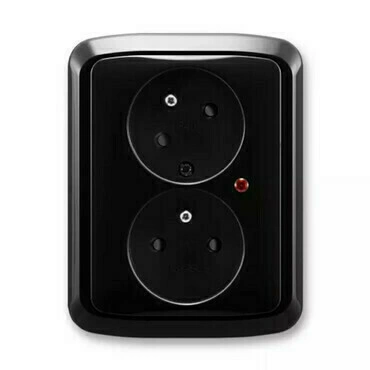 Zásuvka 230 V dvojnásobná ABB Tango IP 40 s optickou signalizací černá