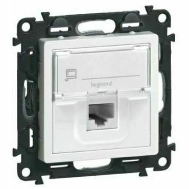 Zásuvka datová Legrand Valena Life CAT6 1× RJ45 popisové pole bílá