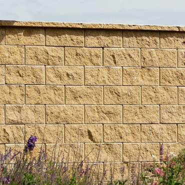 Tvárnice plotová štípaná FEROBET D2 smetanová 190×390×190 mm