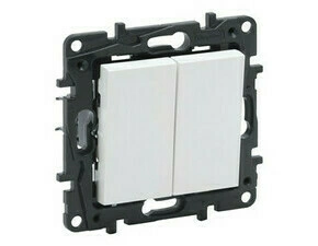 Přepínač sériový řazení 5 Legrand Niloé Step bílá