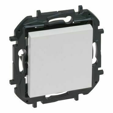 Přepínač střídavý řazení 6 Legrand Niloé Step bílá