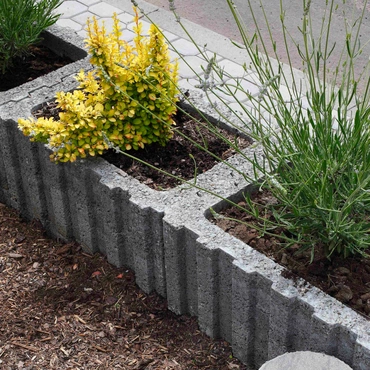 Tvárnice svahová BEST KASKADA II standard mezerovitá přírodní 300×400×250 mm