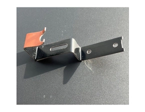 Příchytka hřebenáče Creaton BZ červená