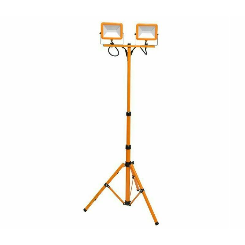 E-shop Reflektor LED IP65 so stojanom 2×30 W