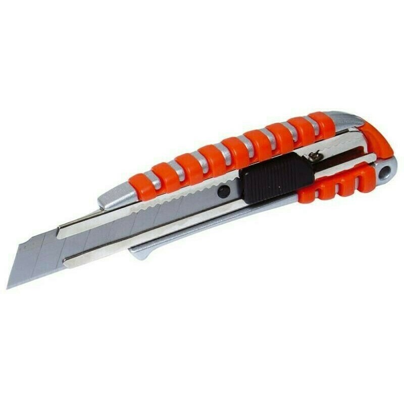 E-shop Kovový odlamovací nôž L25 XD67-6 18 mm