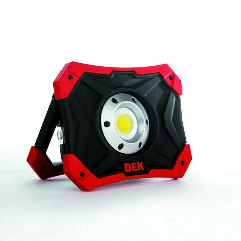 E-shop Reflektor s powerbankou DEK LED AKU 15 W 5 000 K